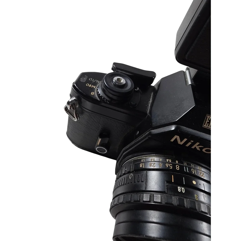 Nikon EM 35mm SLR‎ Film Camera with 50mm f1.8 Lens SB-E Flash and Bag Bundle